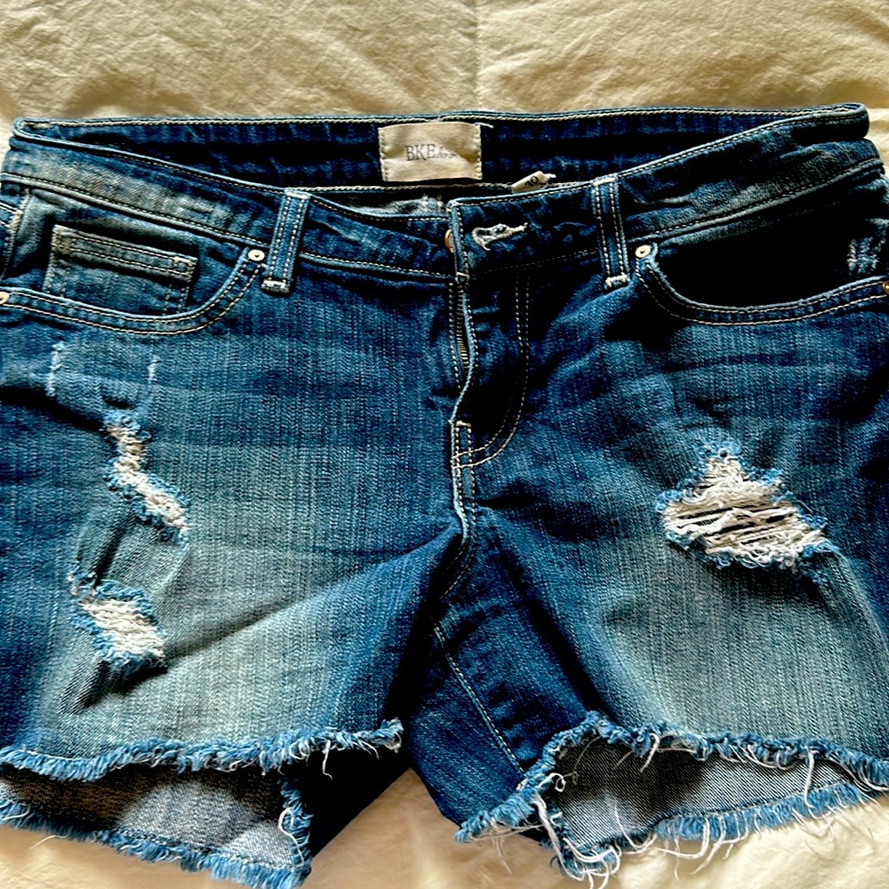 Gently worn BKE mid-rise jean short. Size 30.